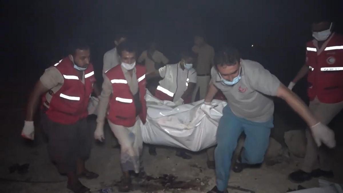Al menos 58 muertos y más de 100 heridos en un bombardeo de EEUU a un puerto usado por los hutíes en Yemen