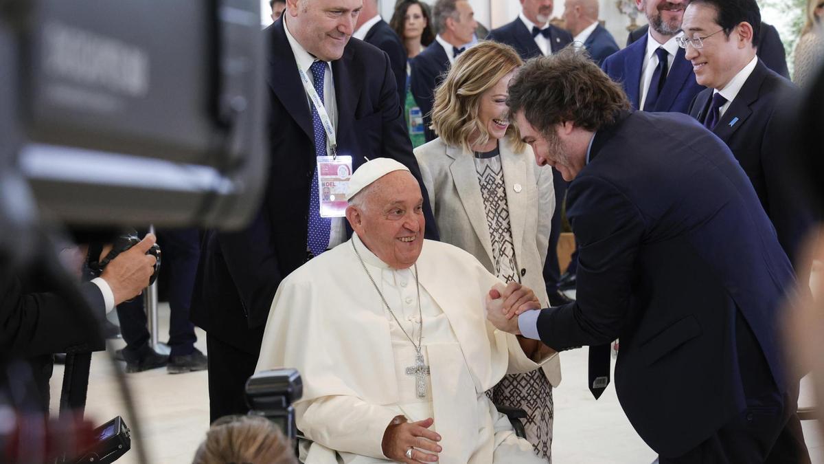 El viraje de Milei sobre el papa Francisco: de “maligno” y 