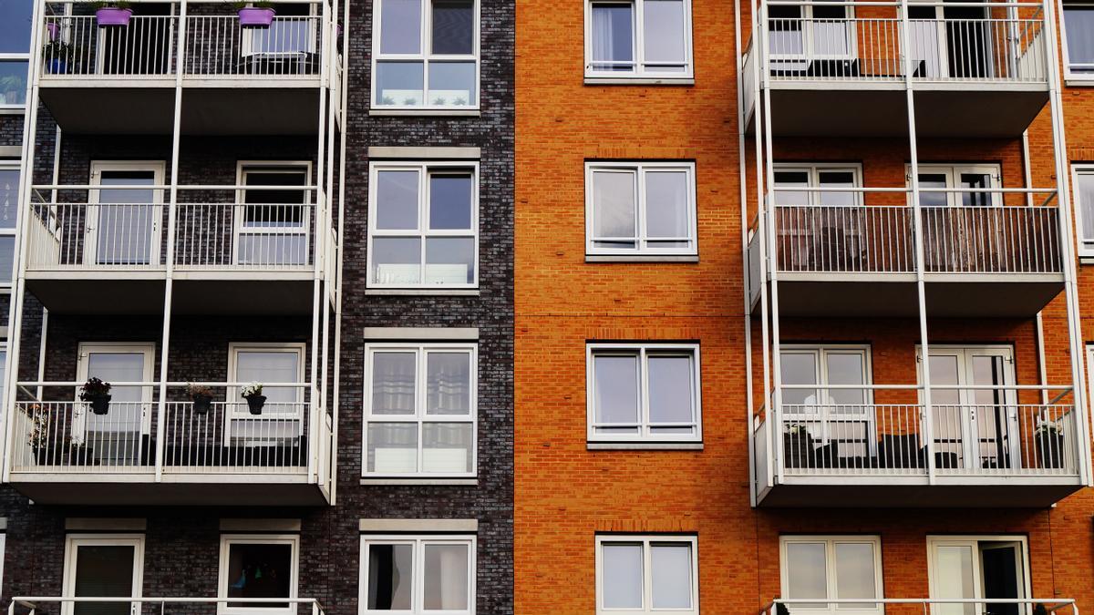 El esfuerzo de los hogares para la compra de vivienda sigue por encima del 34%: se necesitan 7,25 años del salario total