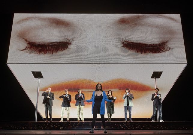 Una escena de de la opera Julio César de Händel en la versión de Calixto Bieito, en el Gran Teatre del Liceu de Barcelona.