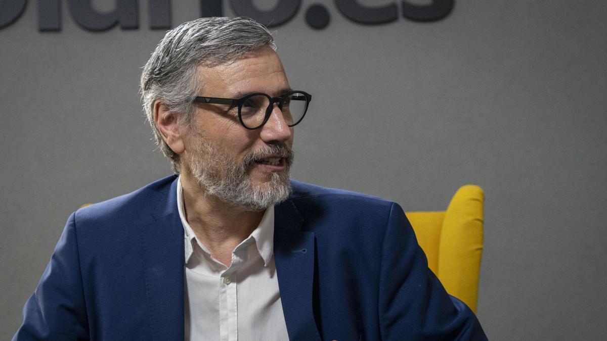 Andrés Gutiérrez Usillos, durante la entrevista por su novela